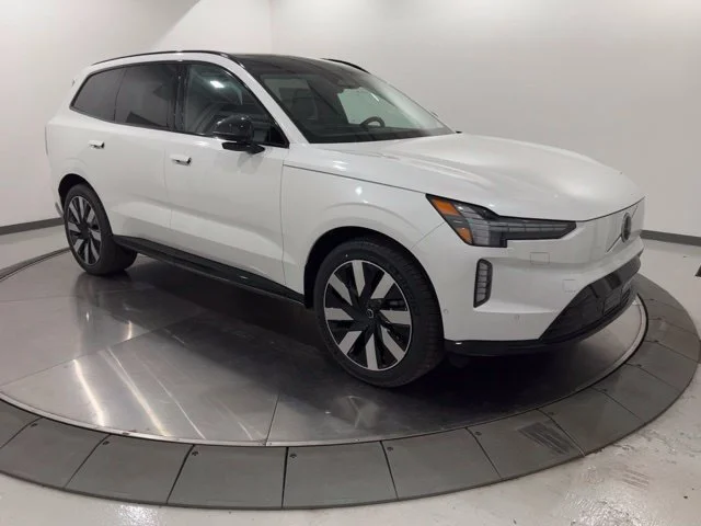 New 2026 Crystal White Volvo Ultra image 7