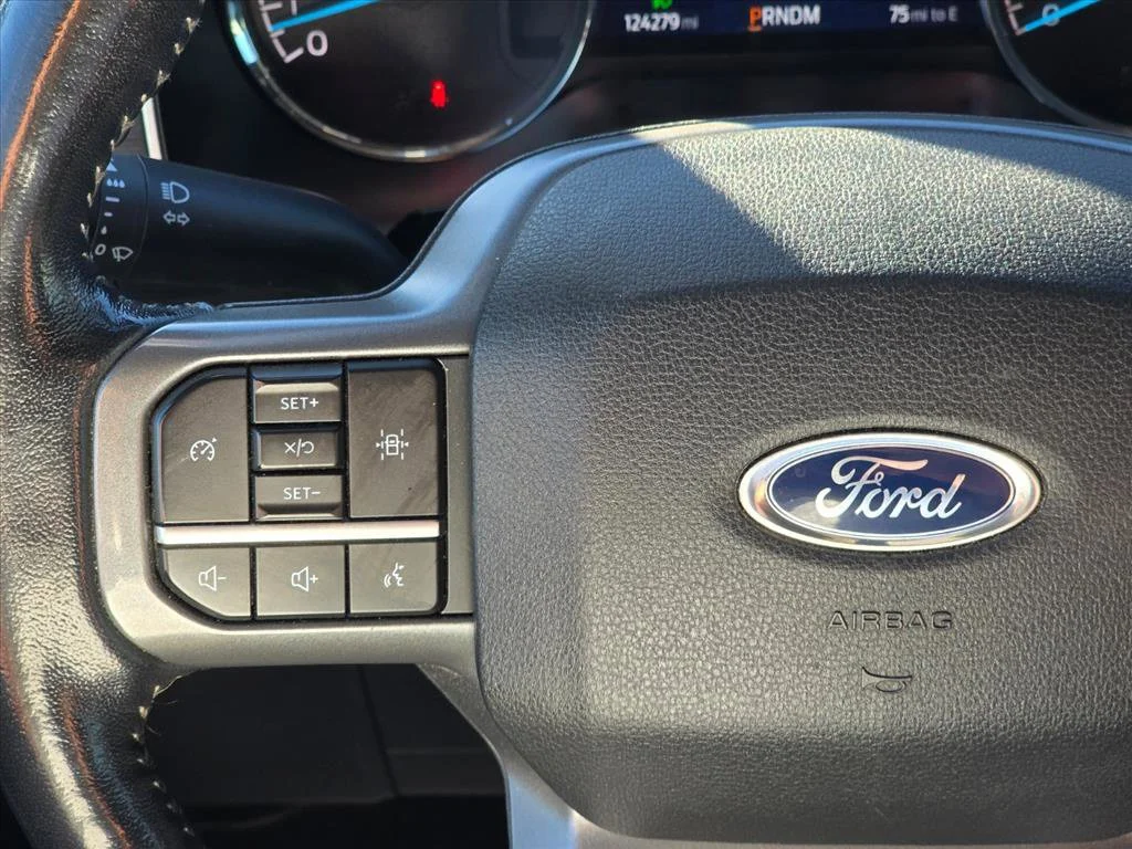 Used 2021  Ford XLT image 15