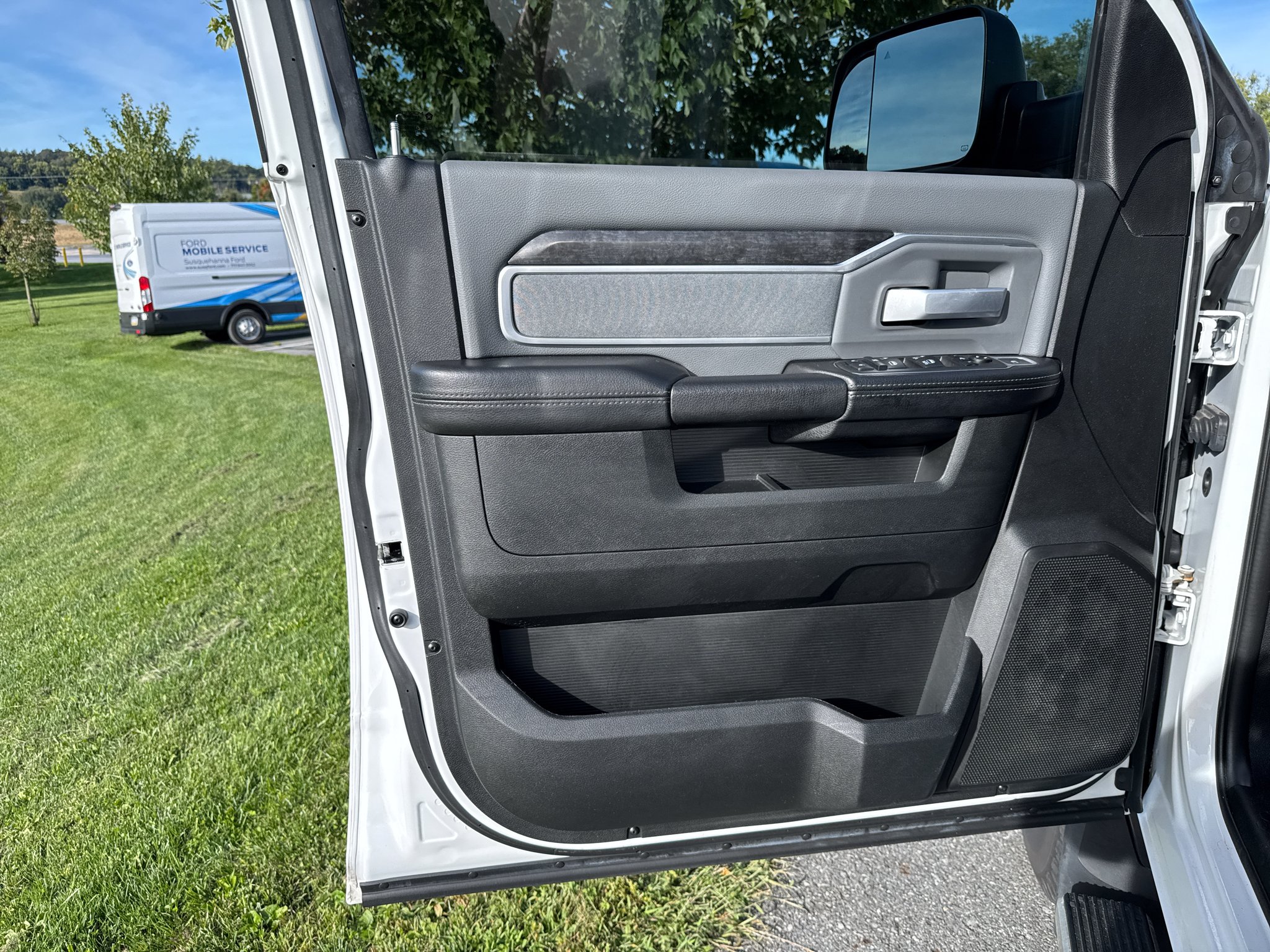 Used 2020 Bright White Clearcoat Ram Big Horn image 27