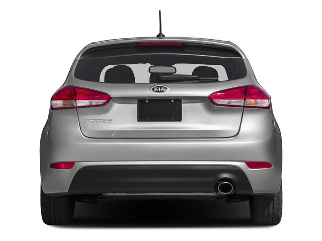Used 2016 Silky Silver Kia LX image 8