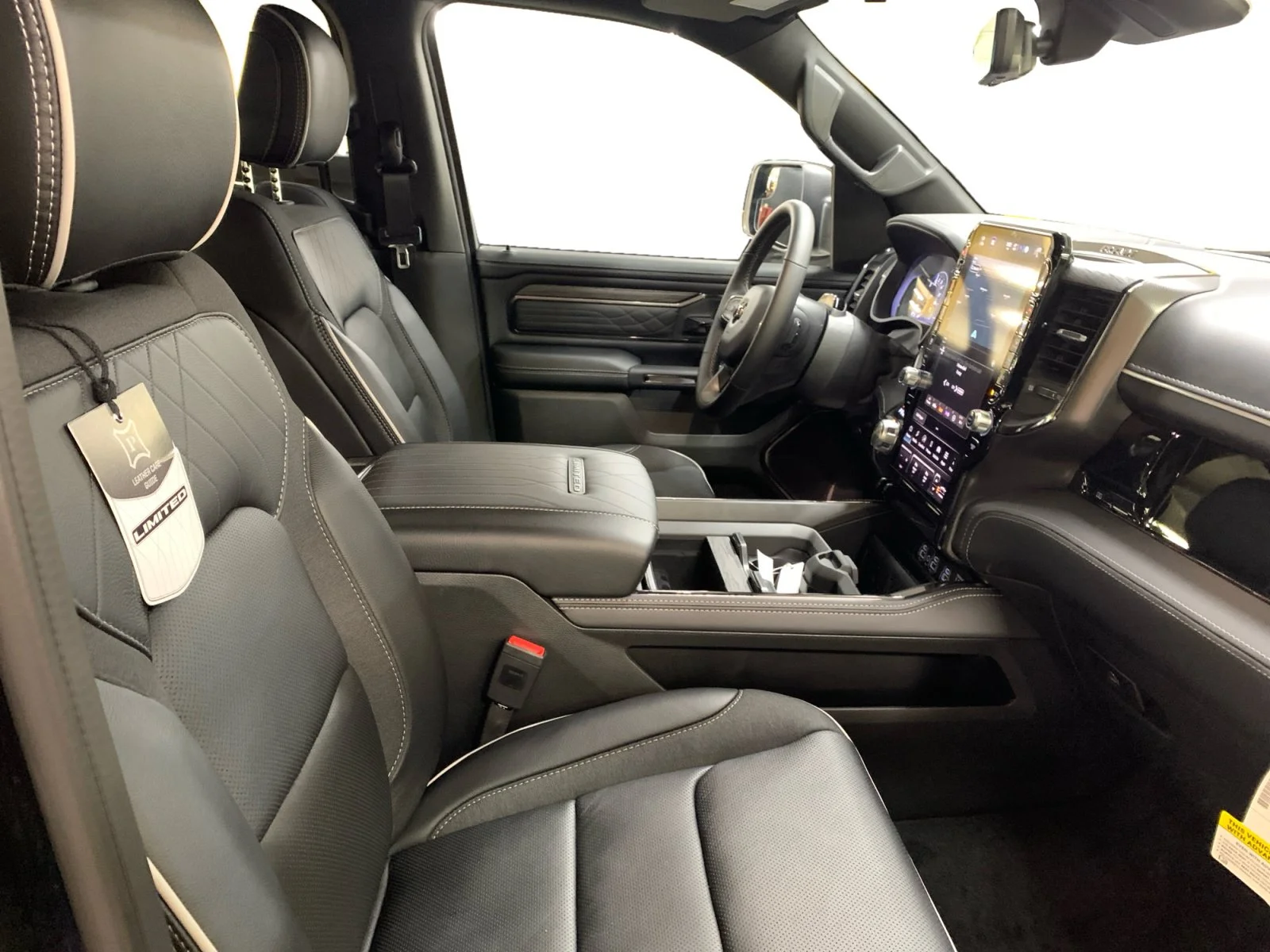 New 2026 Diamond Black Crystal Pearl Ram Limited image 17