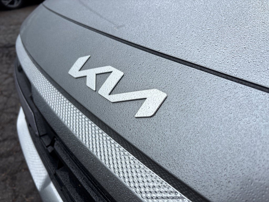 Used 2024 Gray Kia SX image 8
