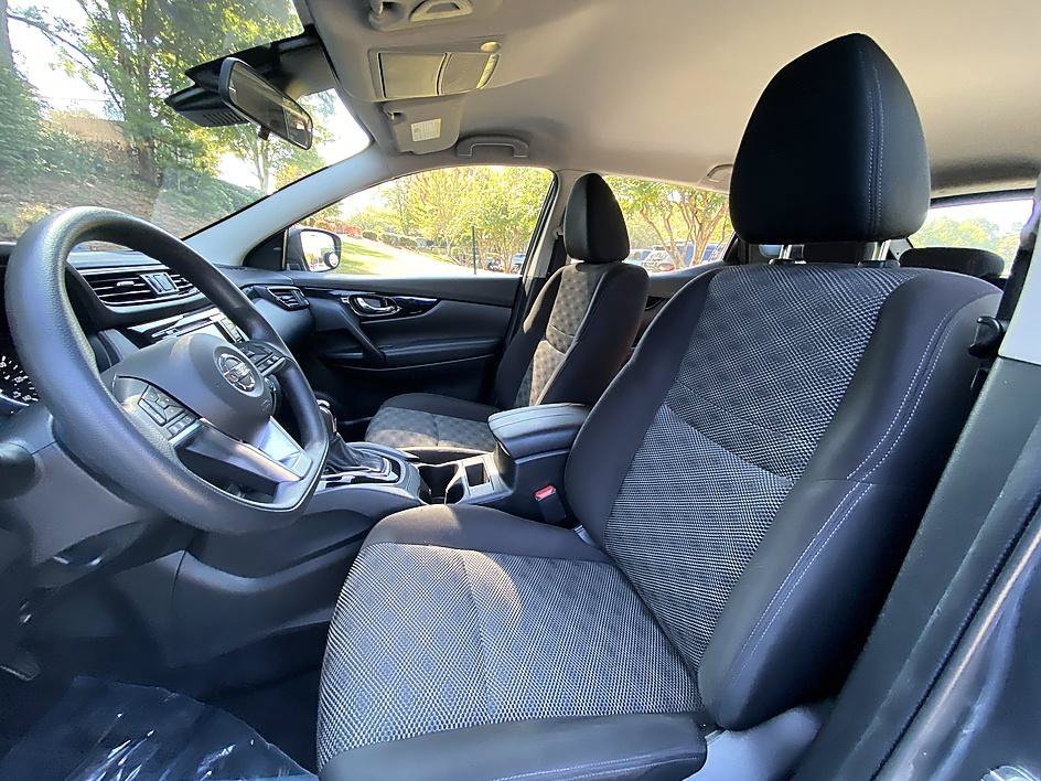Used 2019 Gun Metallic Nissan SV image 11