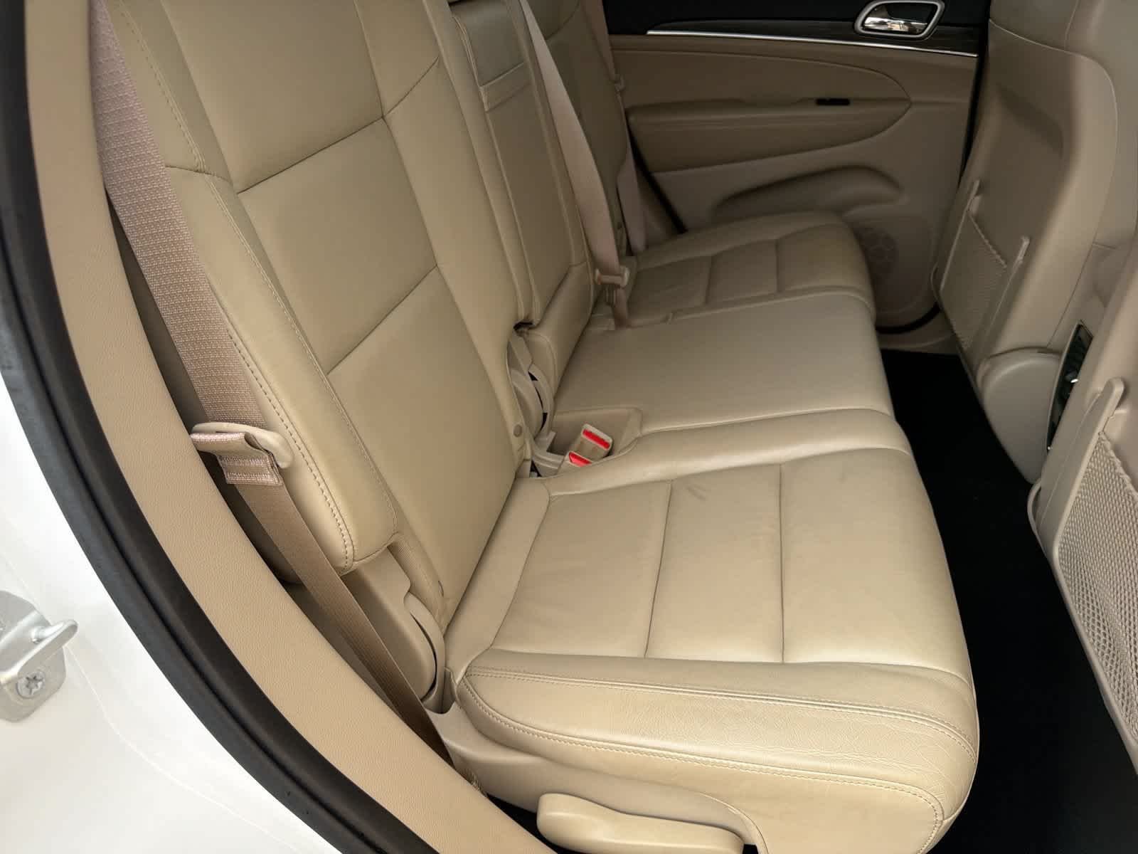 Used 2020 Bright White Clearcoat Jeep Limited image 22