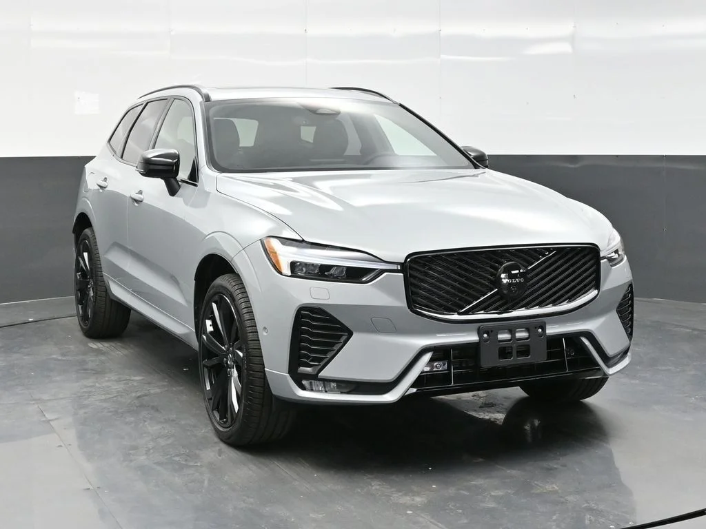 2026 Volvo XC60 B5 Ultra Black Edition Theme AWD's photo