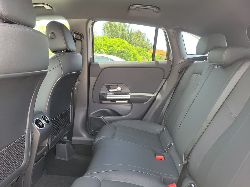 New 2026 Mountain Grey Metallic Mercedes-Benz GLA 250 image 10