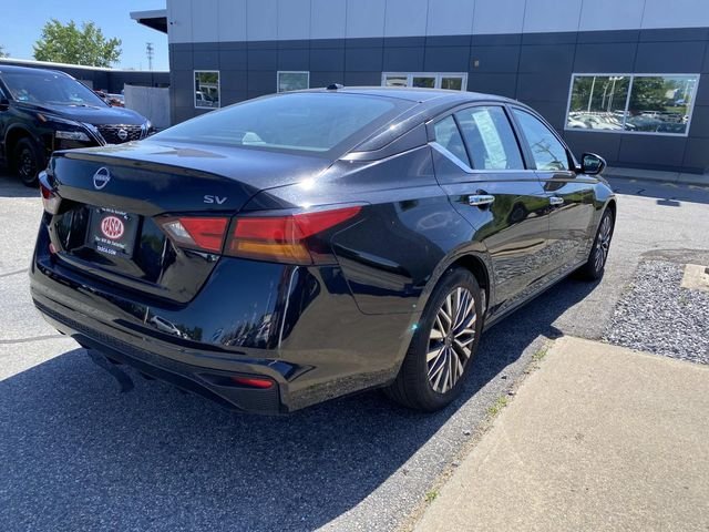 Used 2024 Black Nissan 2.5 SV image 7