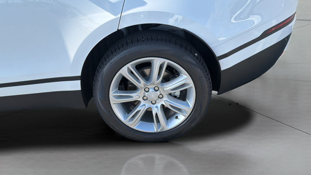 New 2026 Fuji White Land Rover S image 16