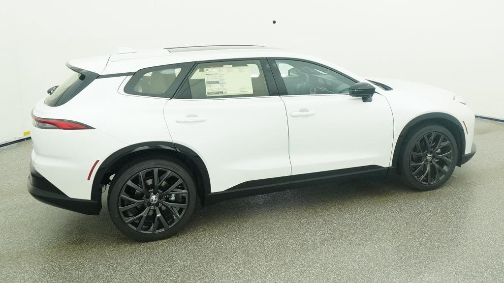 New 2026 Oxygen White Toyota Limited image 44