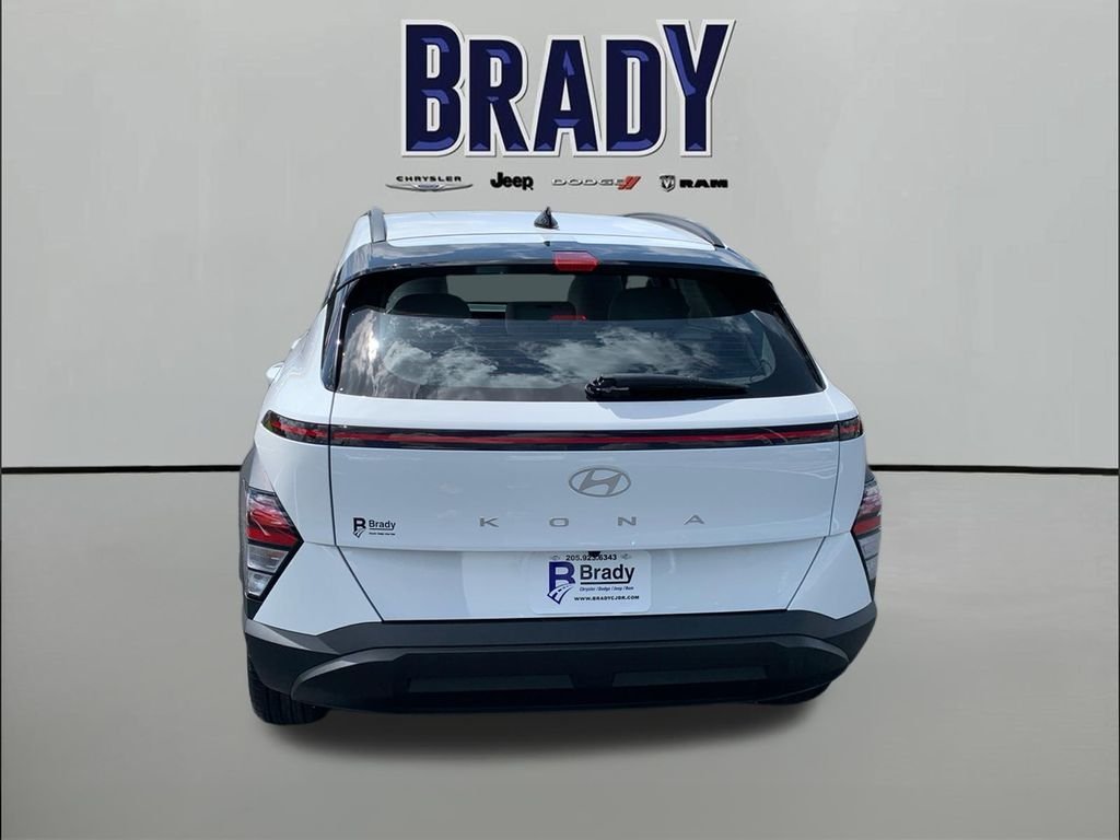 Used 2026 White Hyundai SEL Sport image 6