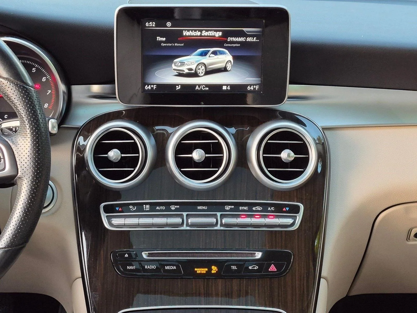 Used 2019 Polar White Mercedes-Benz GLC 300 image 10