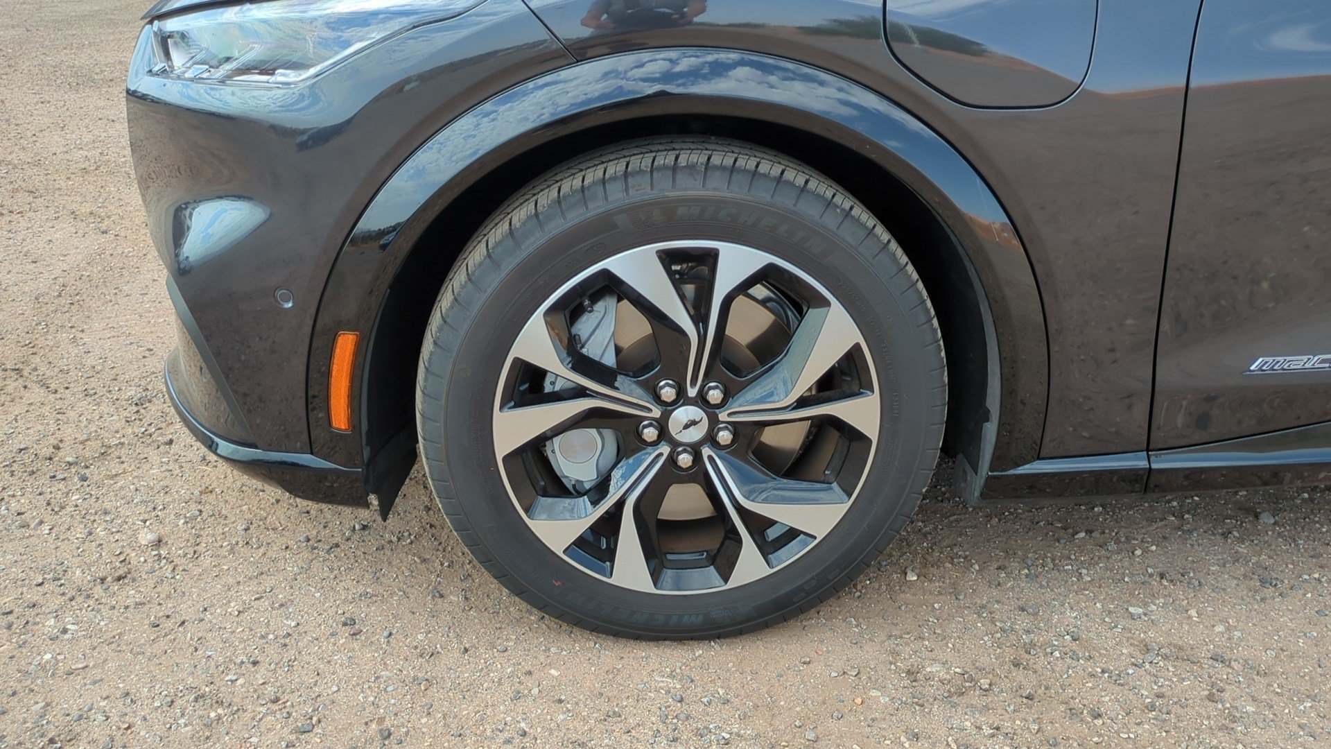 Used 2022 Gray Metallic Ford Premium image 10