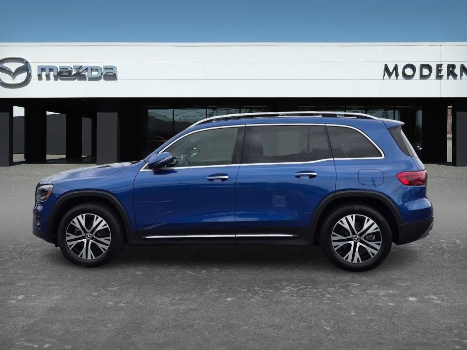 Used 2024 Blue Mercedes-Benz GLB 250 image 2