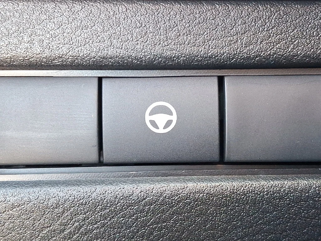 Used 2023 Gray Nissan SV image 25