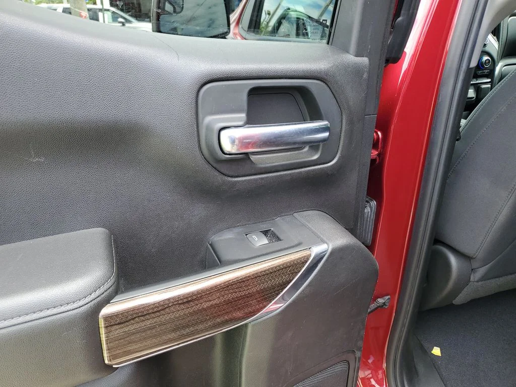 Used 2019 Red Chevrolet RST image 12