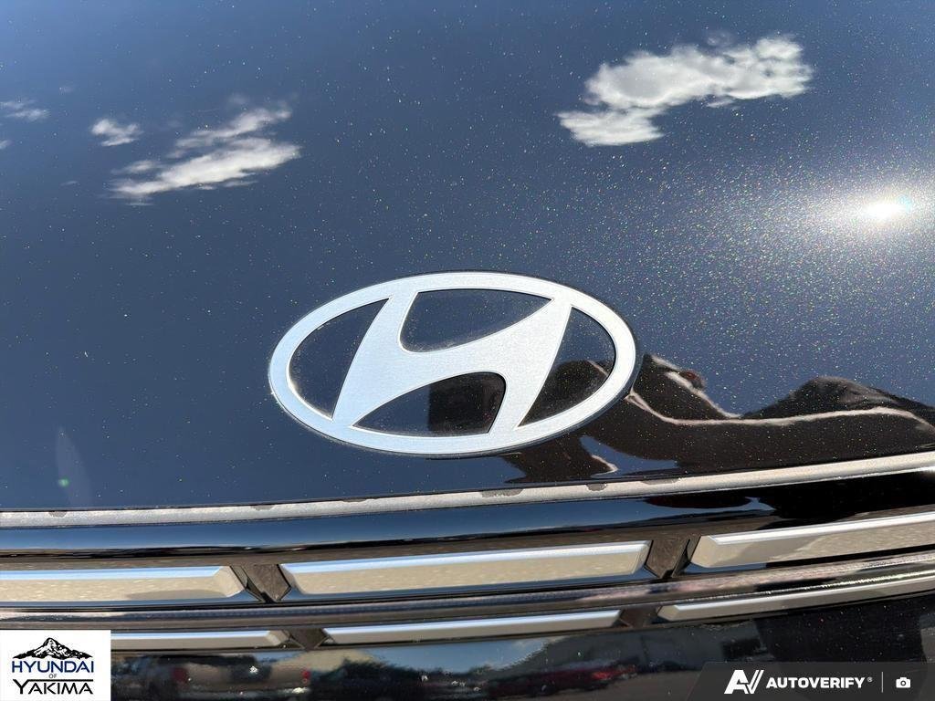 New 2026 Phantom Black Hyundai SEL image 9