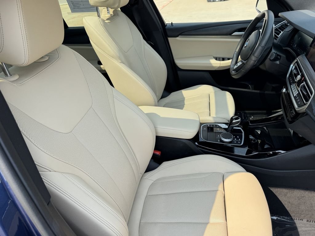 Used 2024 Blue BMW xDrive30i image 34