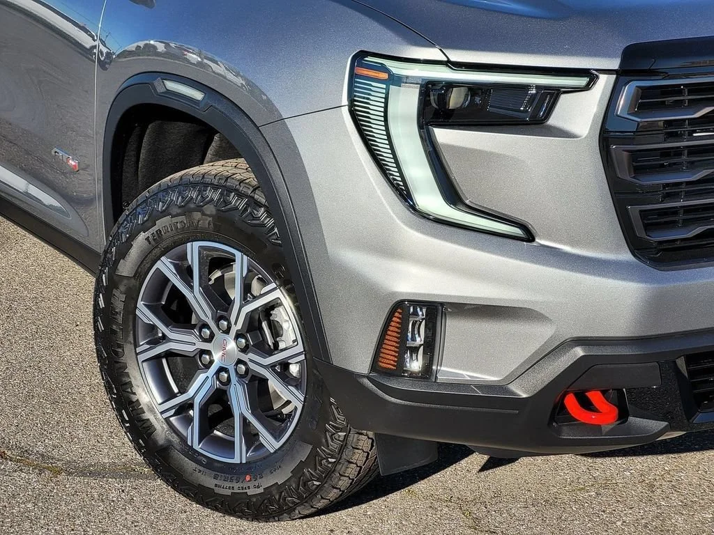 2026 GMC Acadia AT4 - Photo 6