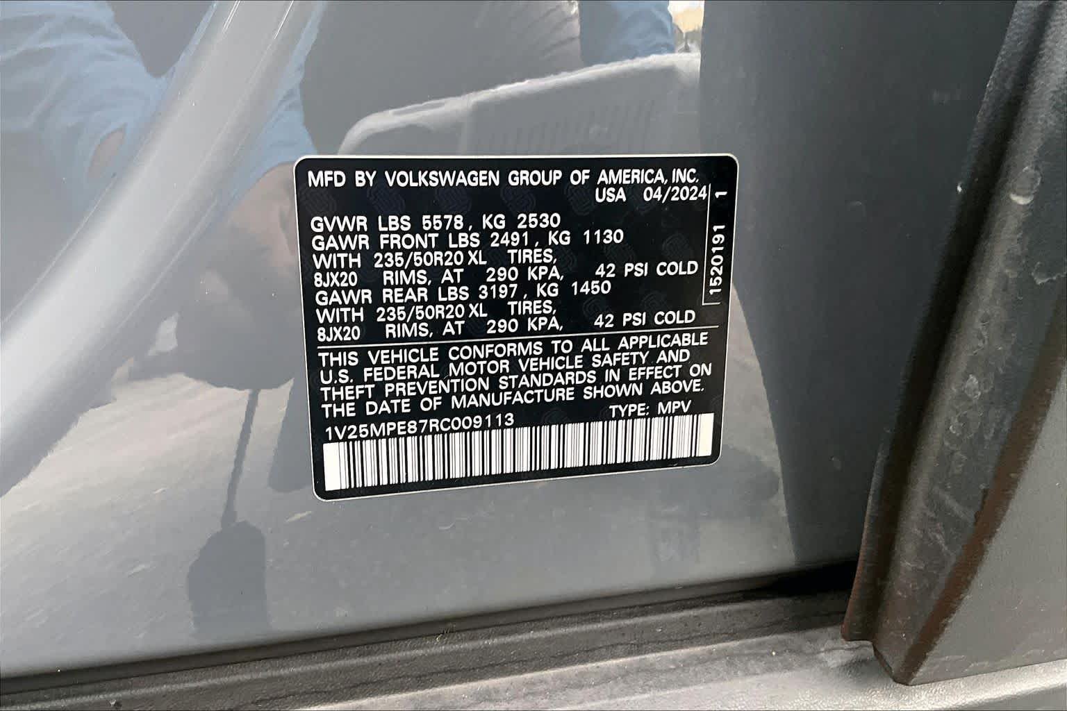 Used 2024 Pure Gray Volkswagen S image 33