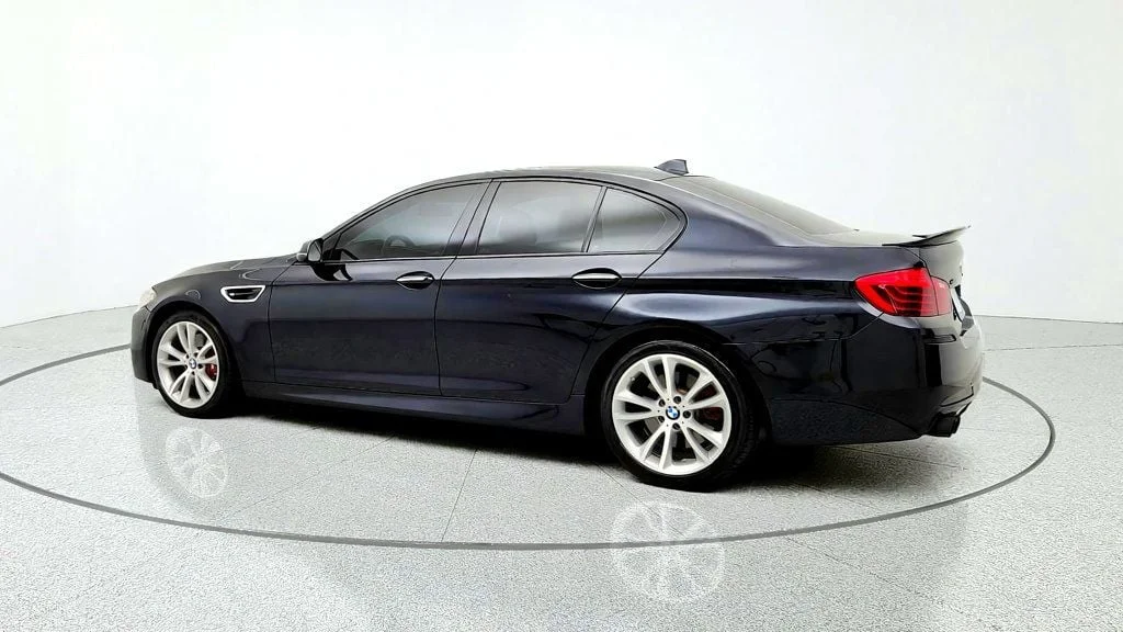 Used 2015 Azurite Black Metallic BMW 4dr Sdn 550i xDrive M Sport w/ Executive & Luxury Seating Pkgs image 7