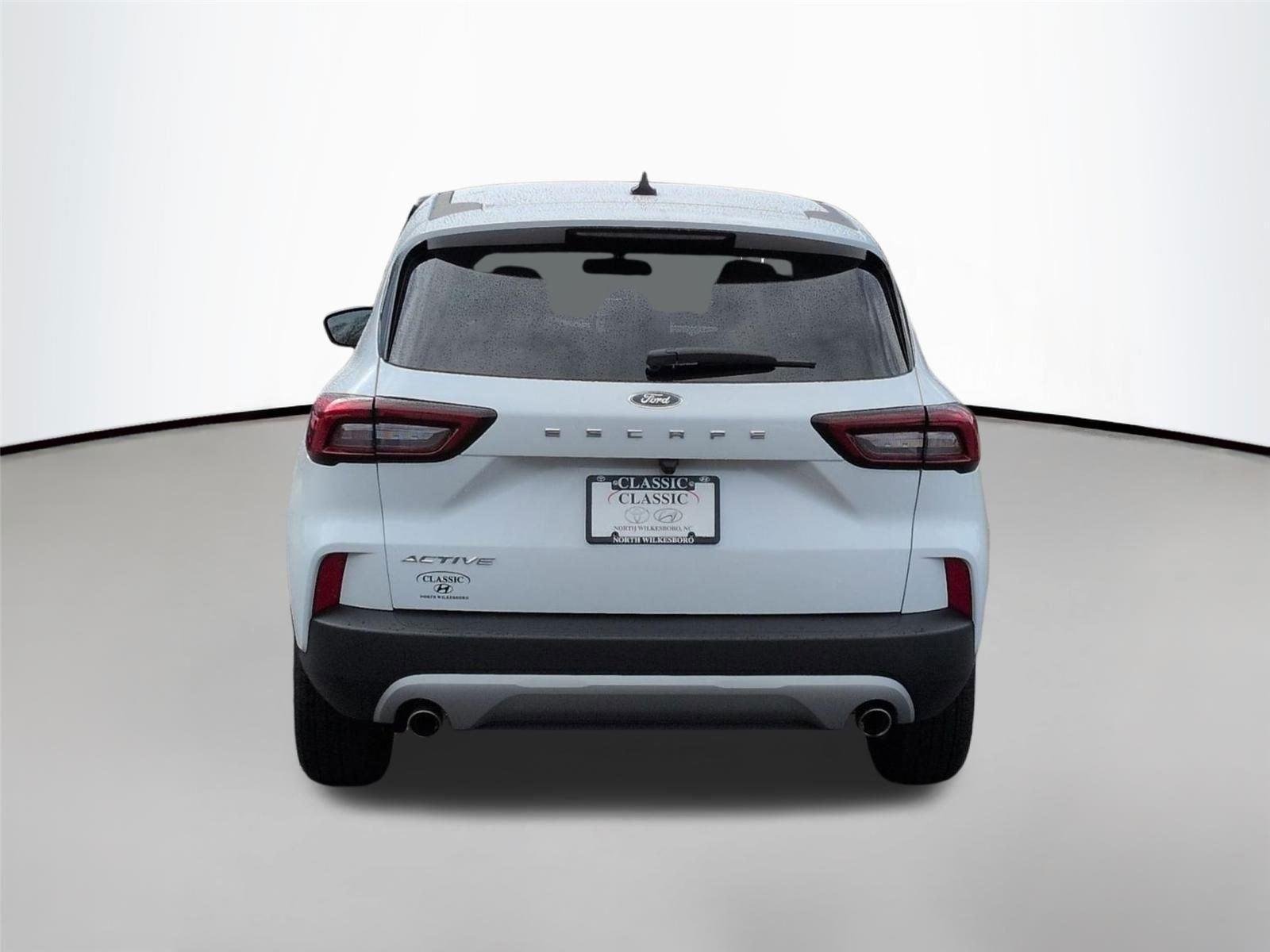 Used 2025 Oxford White Ford Active image 4