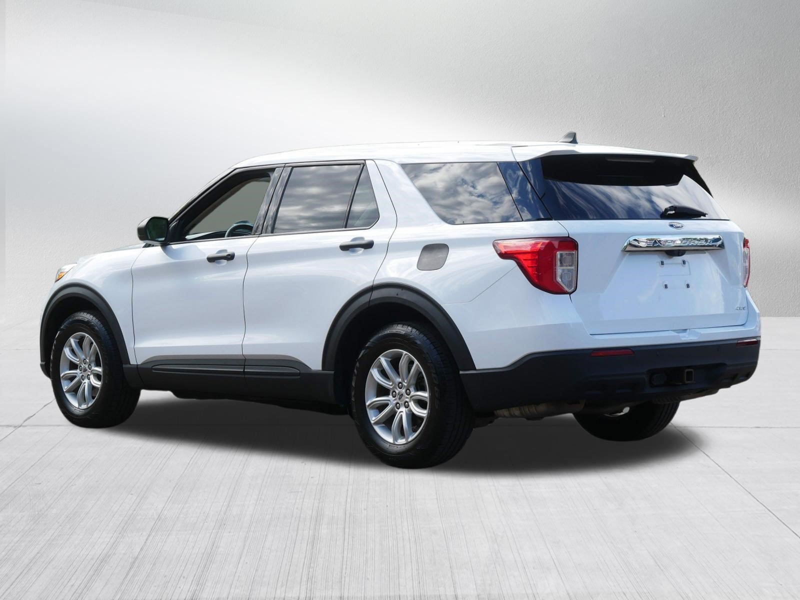 Used 2021 Oxford White Ford Base image 5