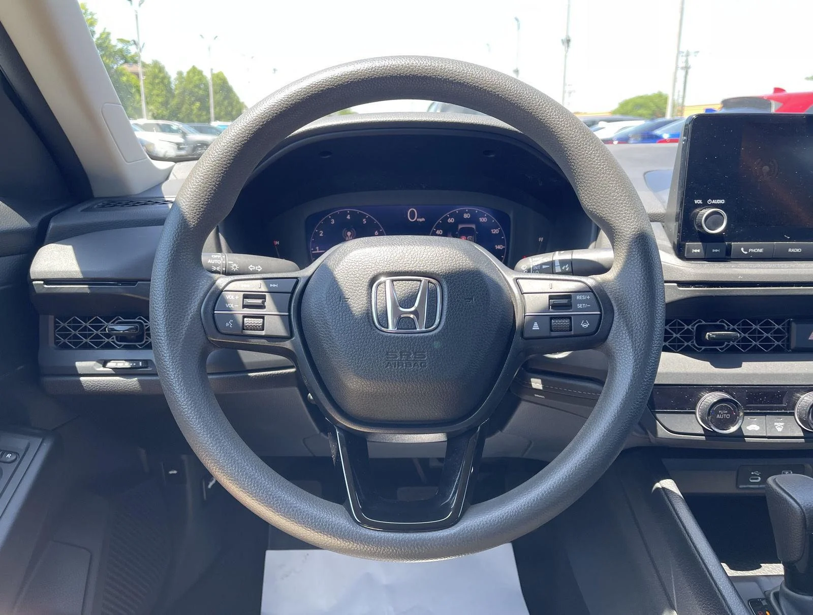 Used 2023 Lunar Silver Metallic Honda LX image 6