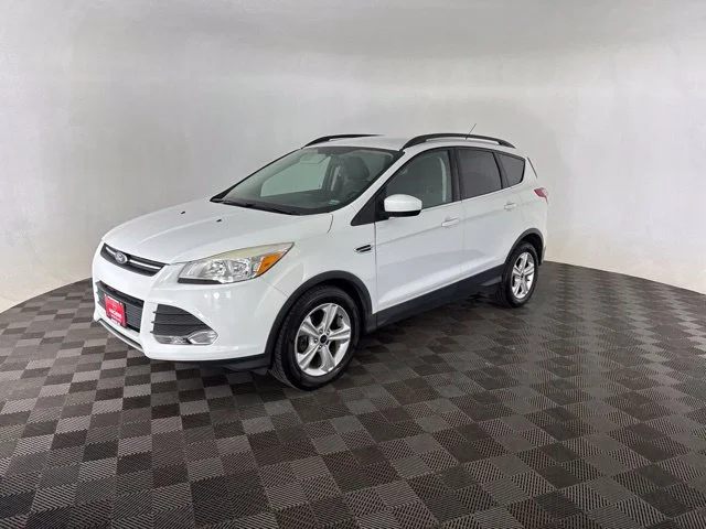 Used 2015 White Ford SE image 3
