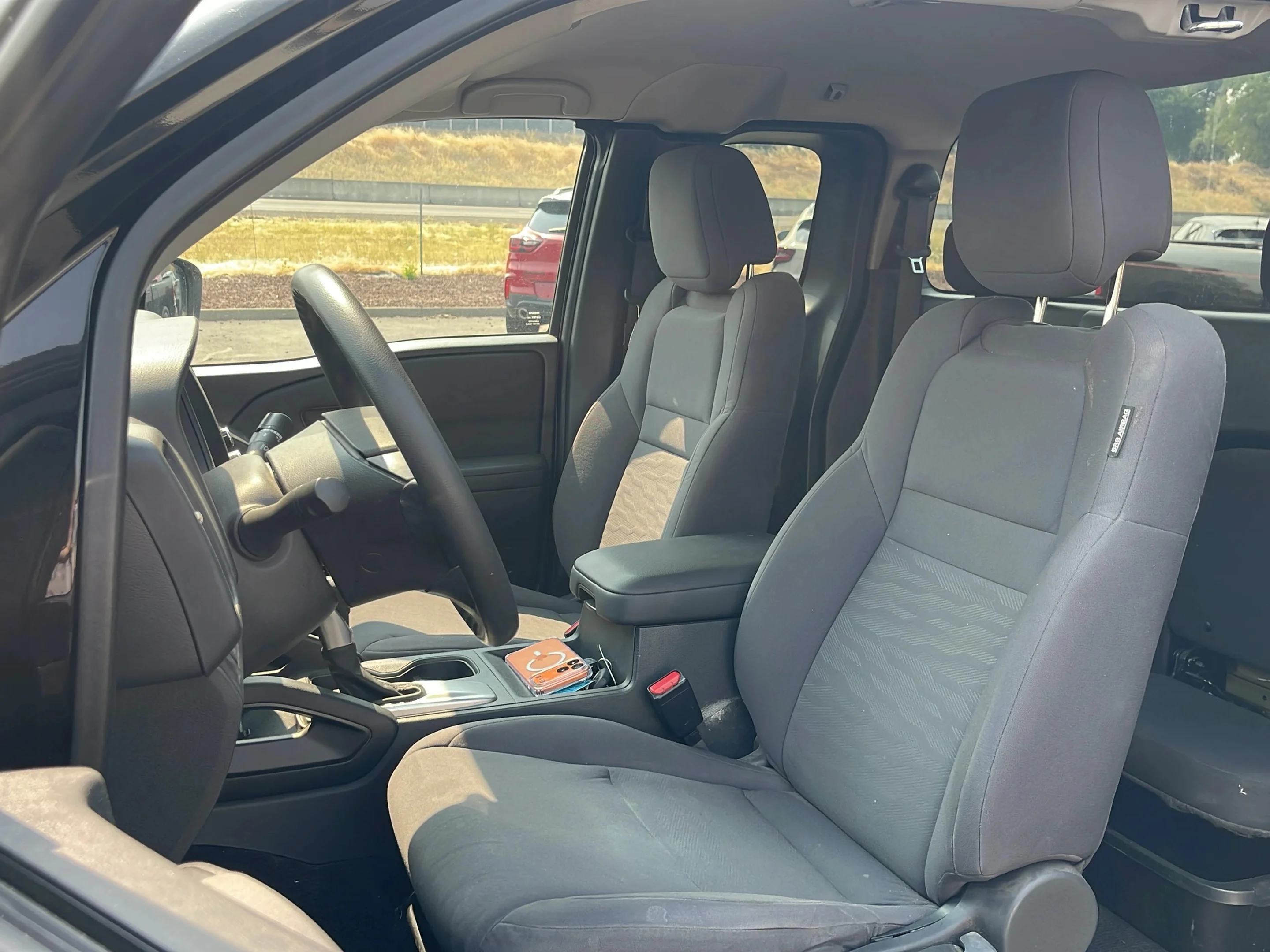 2022 Nissan Frontier S - Photo 9