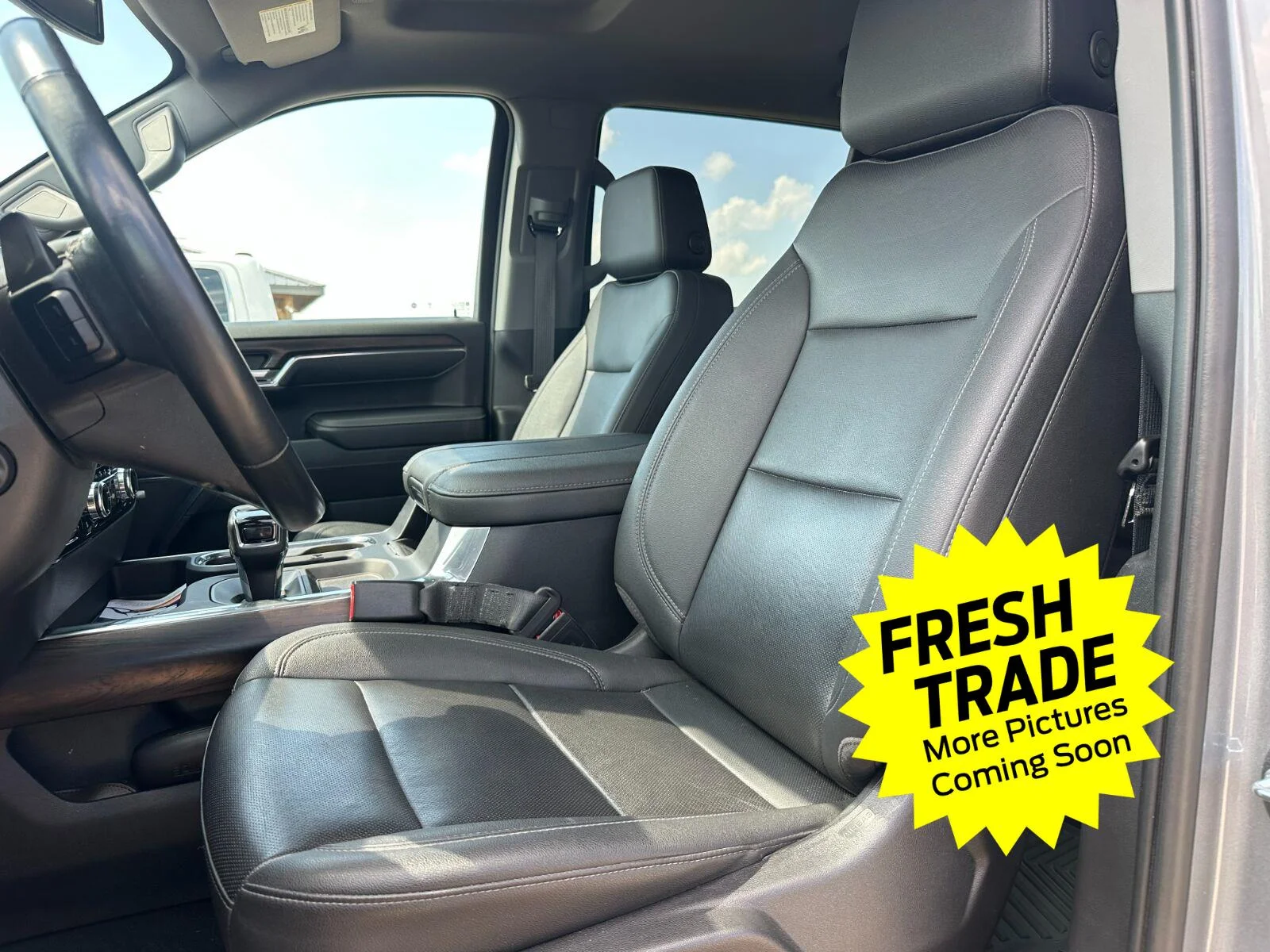Used 2023 Sterling Metallic GMC SLT image 5