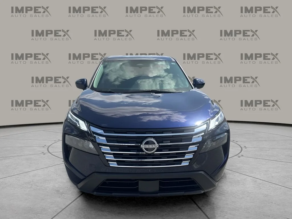 Used 2025 Blue Nissan SV image 8
