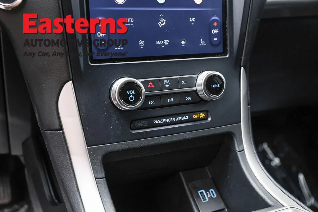Used 2023 Blue Ford SEL image 20