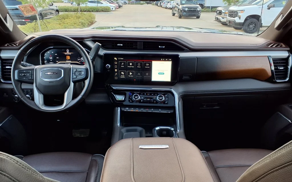 Used 2025 Black GMC Denali image 19
