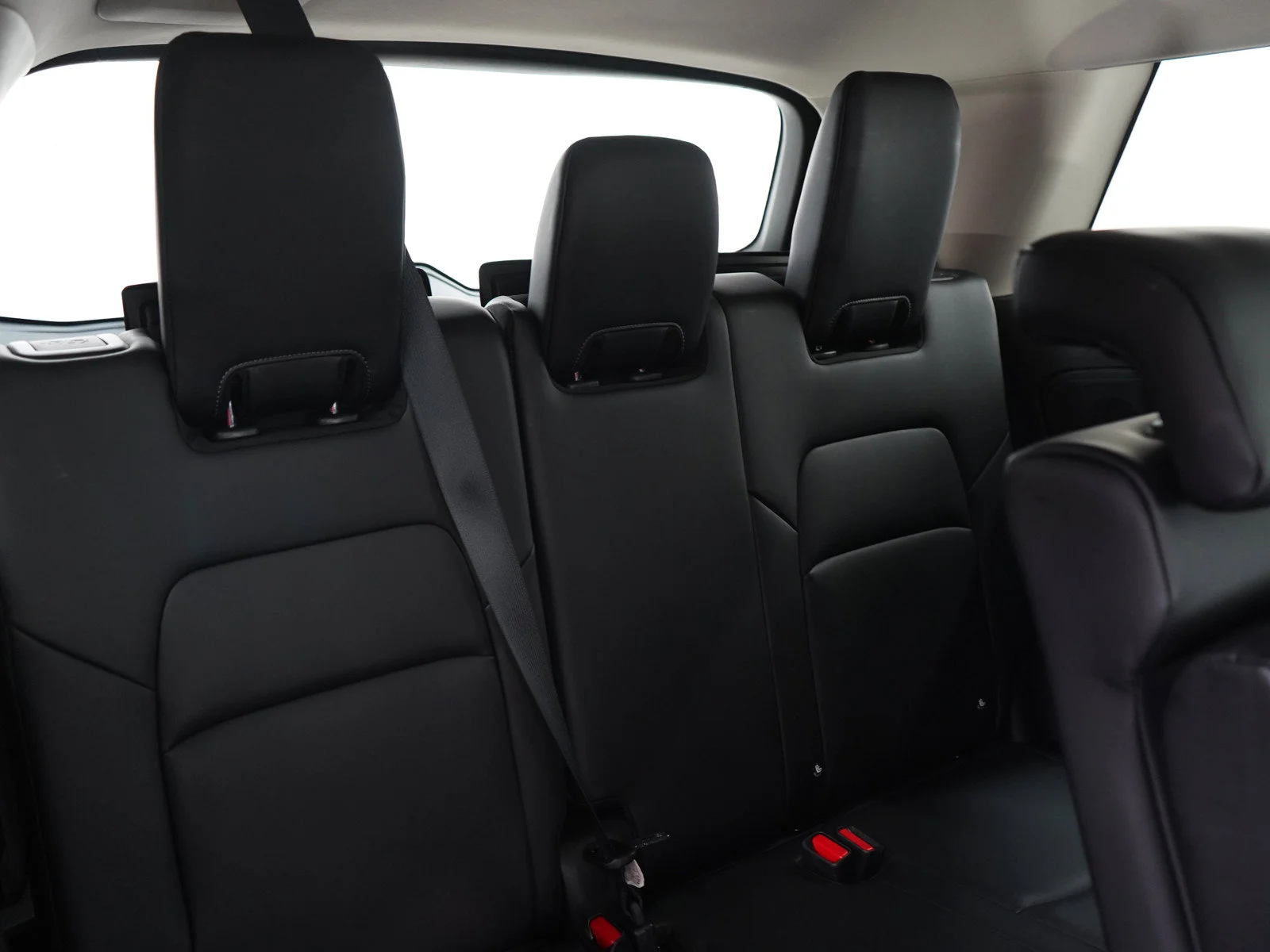 Used 2025 Scarlet Ember Tintcoat Nissan Platinum image 14