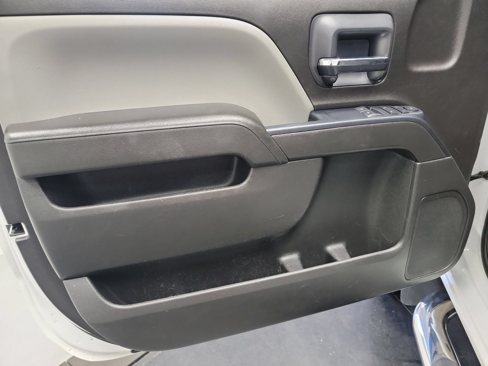 Used 2016 Summit White Chevrolet Work Truck image 20