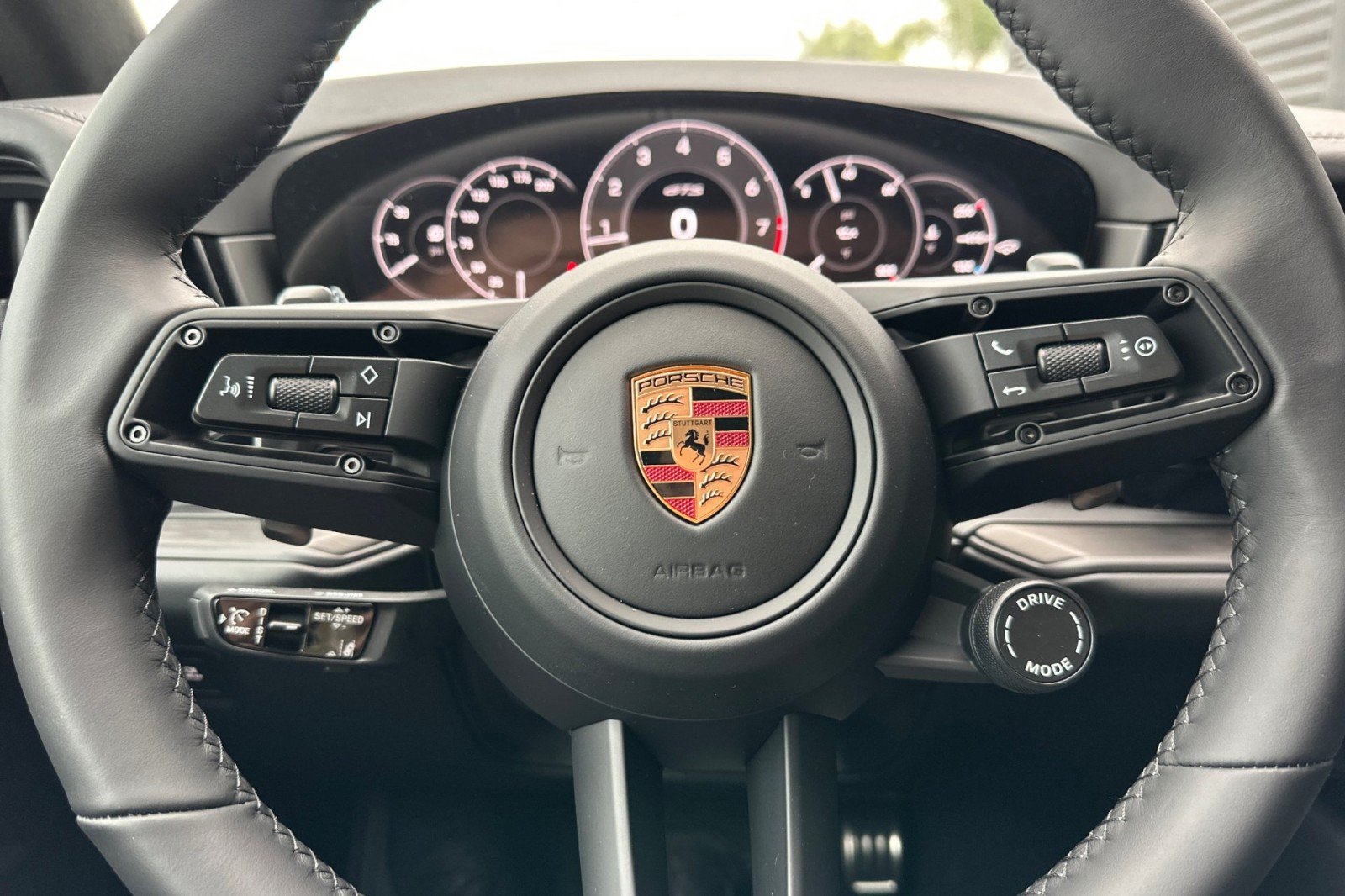 2026 Porsche Cayenne GTS - Photo 24