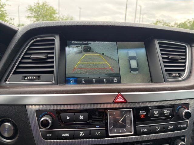 Used 2018 Himalayan Gray Genesis 5.0L Ultimate image 29