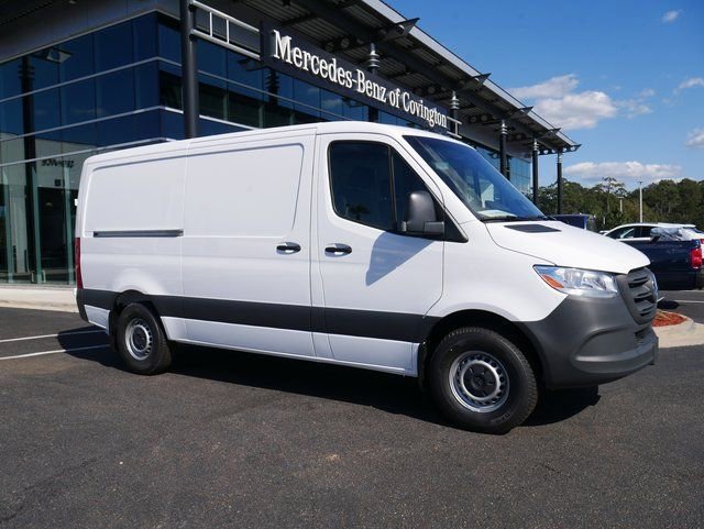 New 2026 Arctic White Mercedes-Benz Cargo 144 WB image 25