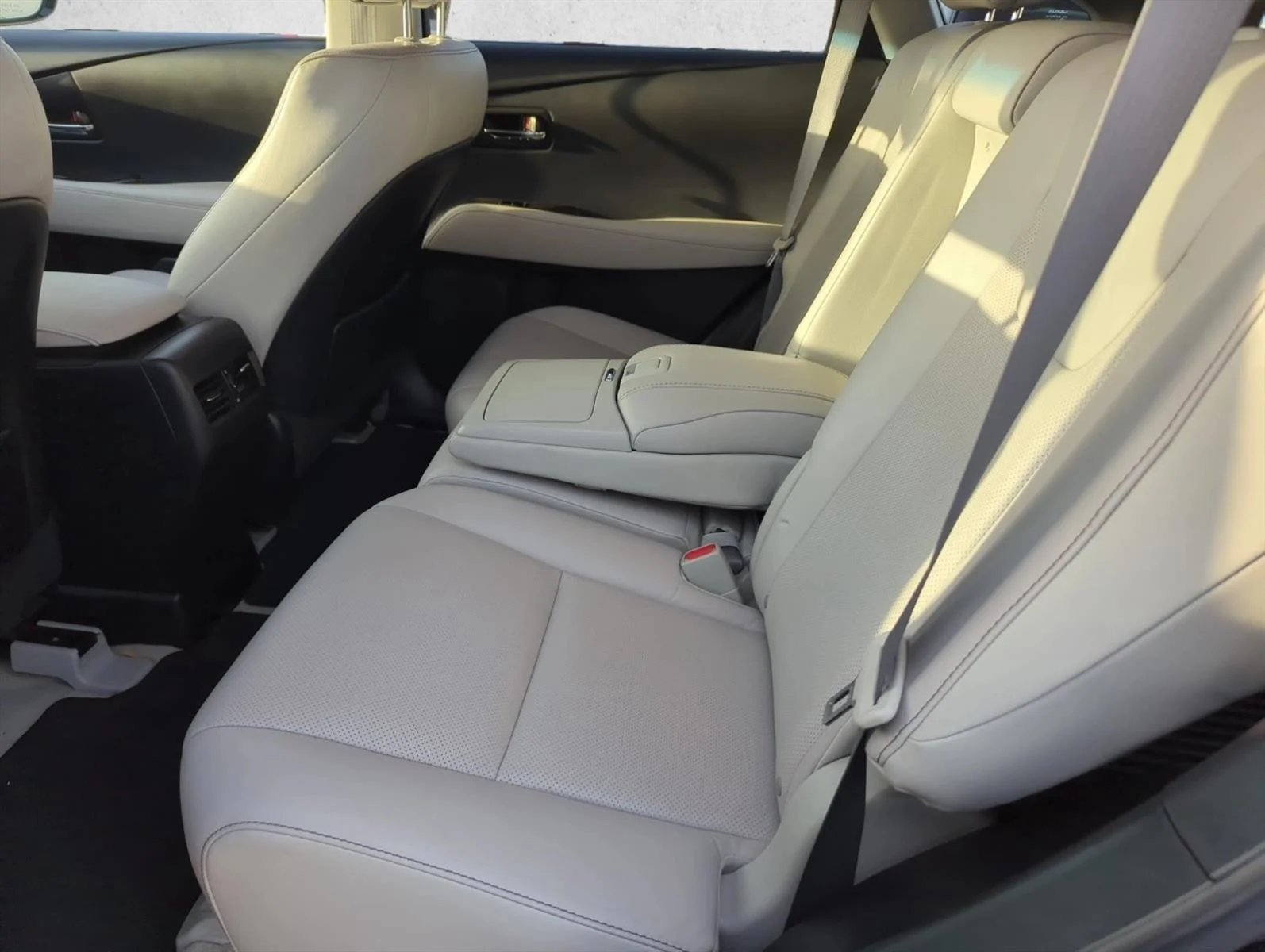 Used 2015 Obsidian Lexus  image 8