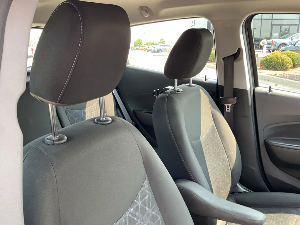 Used 2020 Nightfall Gray Metallic Chevrolet LT image 9