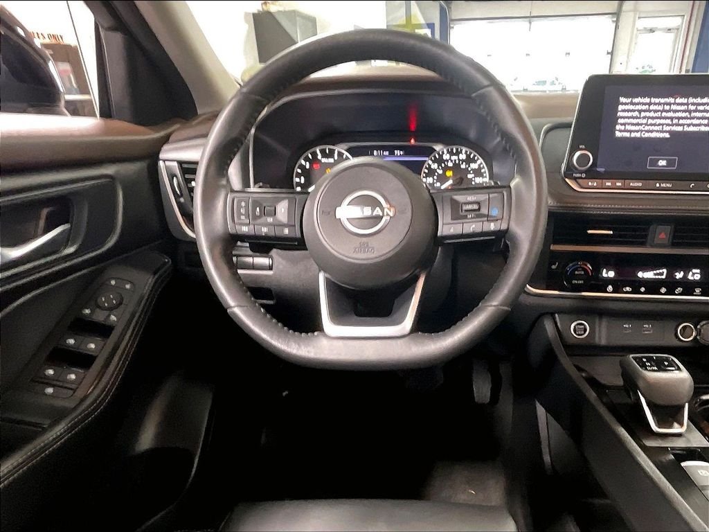 Used 2023 White Nissan SV image 17