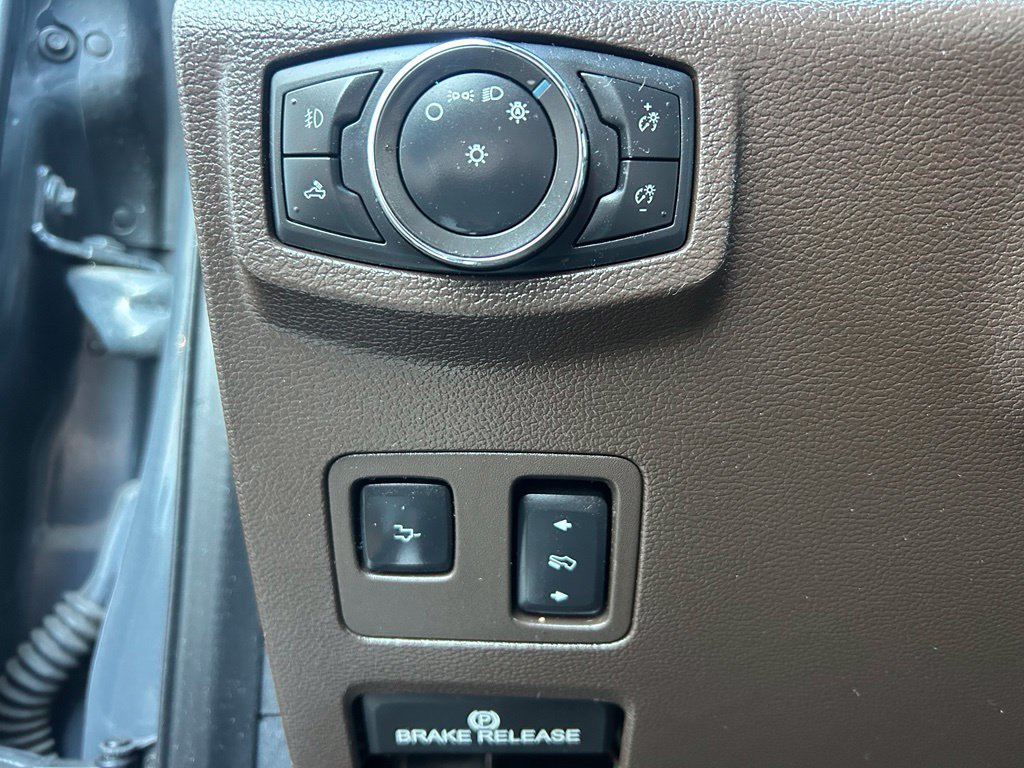 Used 2021 Gray Ford King Ranch image 16
