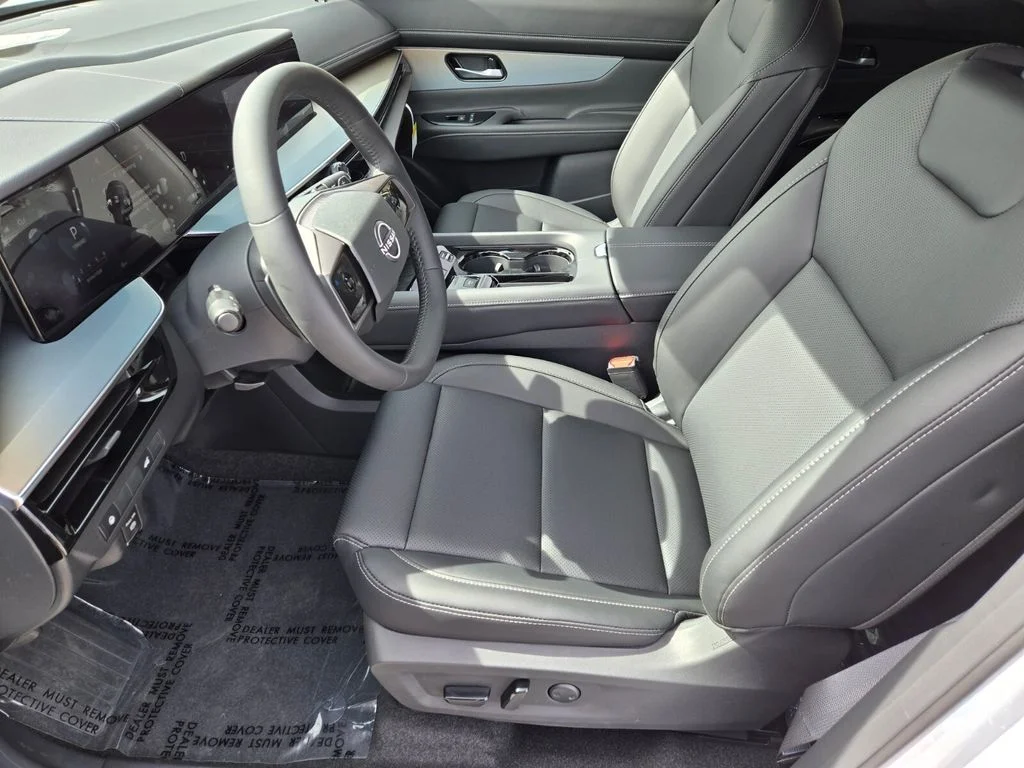 New 2026 Everest White Pearl TriCoat Nissan SL image 6
