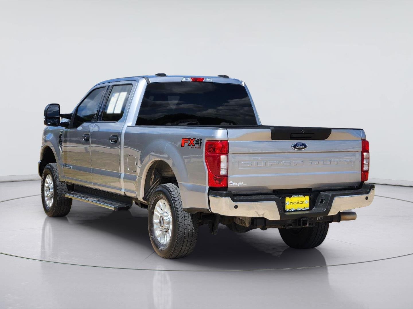 Used 2020 Iconic Silver Ford XLT image 4
