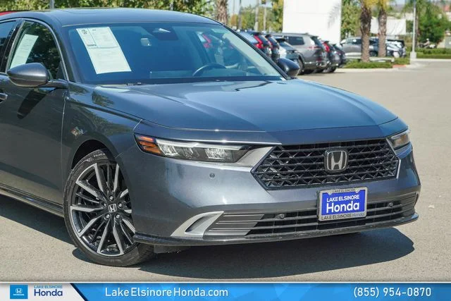 Used 2025 Meteorite Gray Metallic Honda Touring image 2