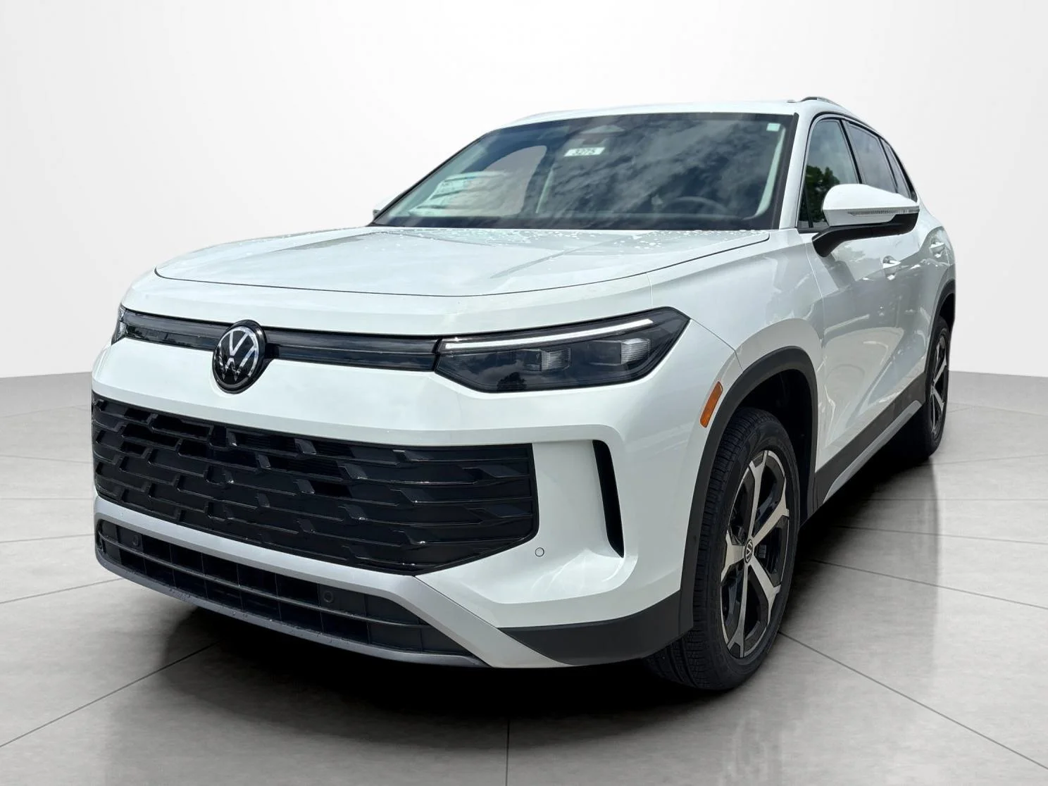 New 2026  Volkswagen SE image 1