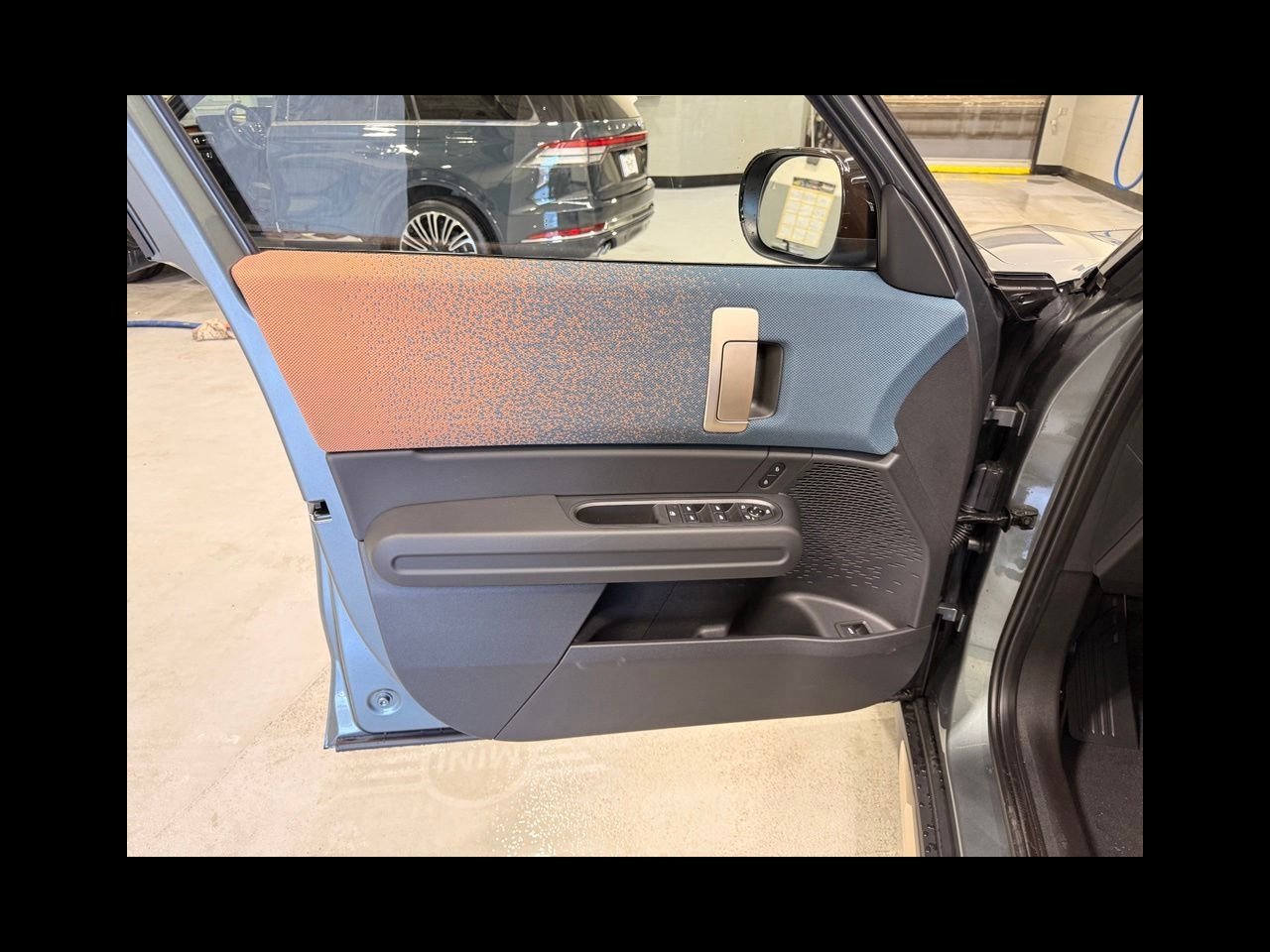 New 2027 Smokey Green Metallic MINI SIGNATURE PLUS image 9