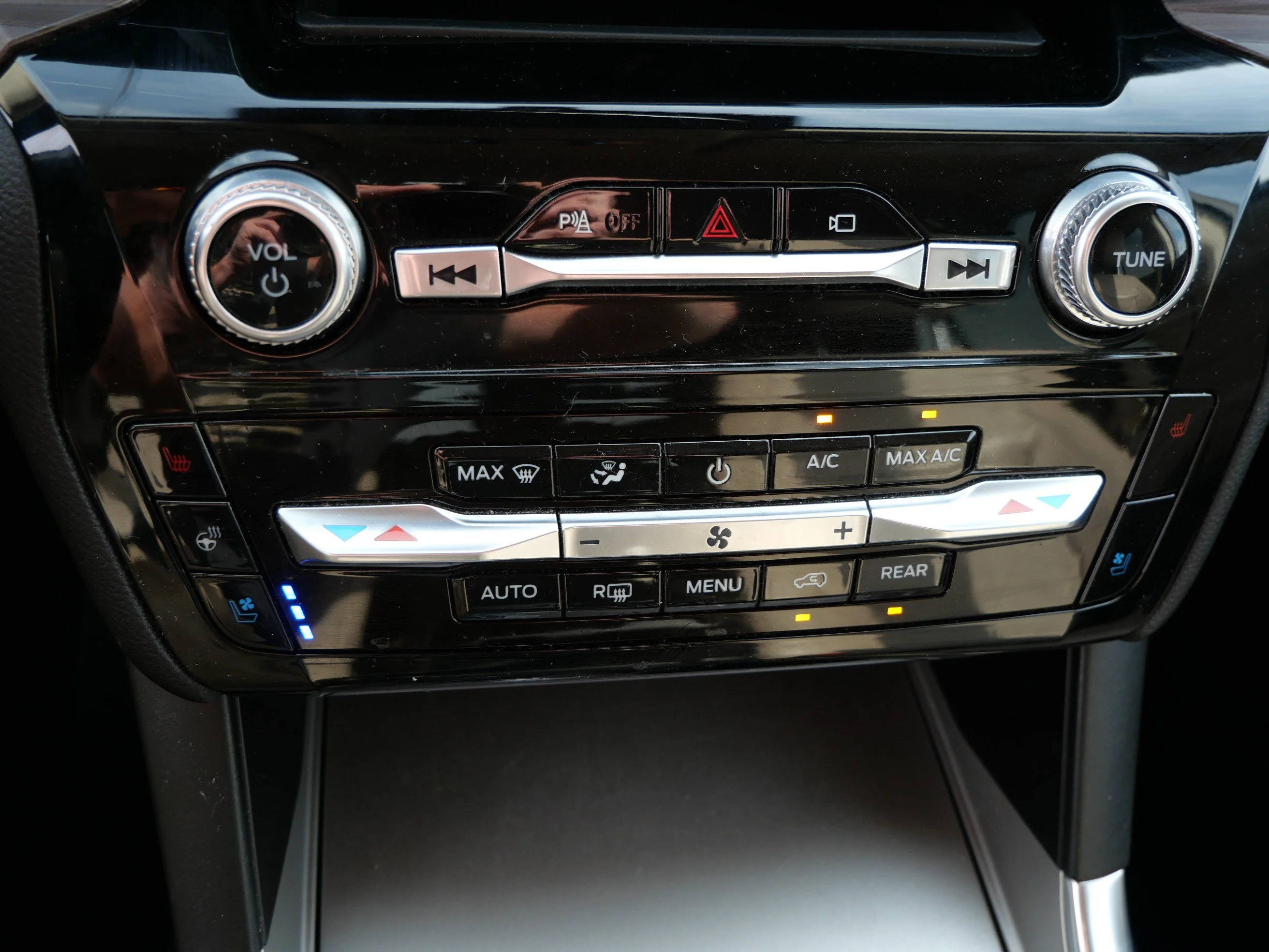 Used 2023 Agate Black Metallic Ford Limited image 29