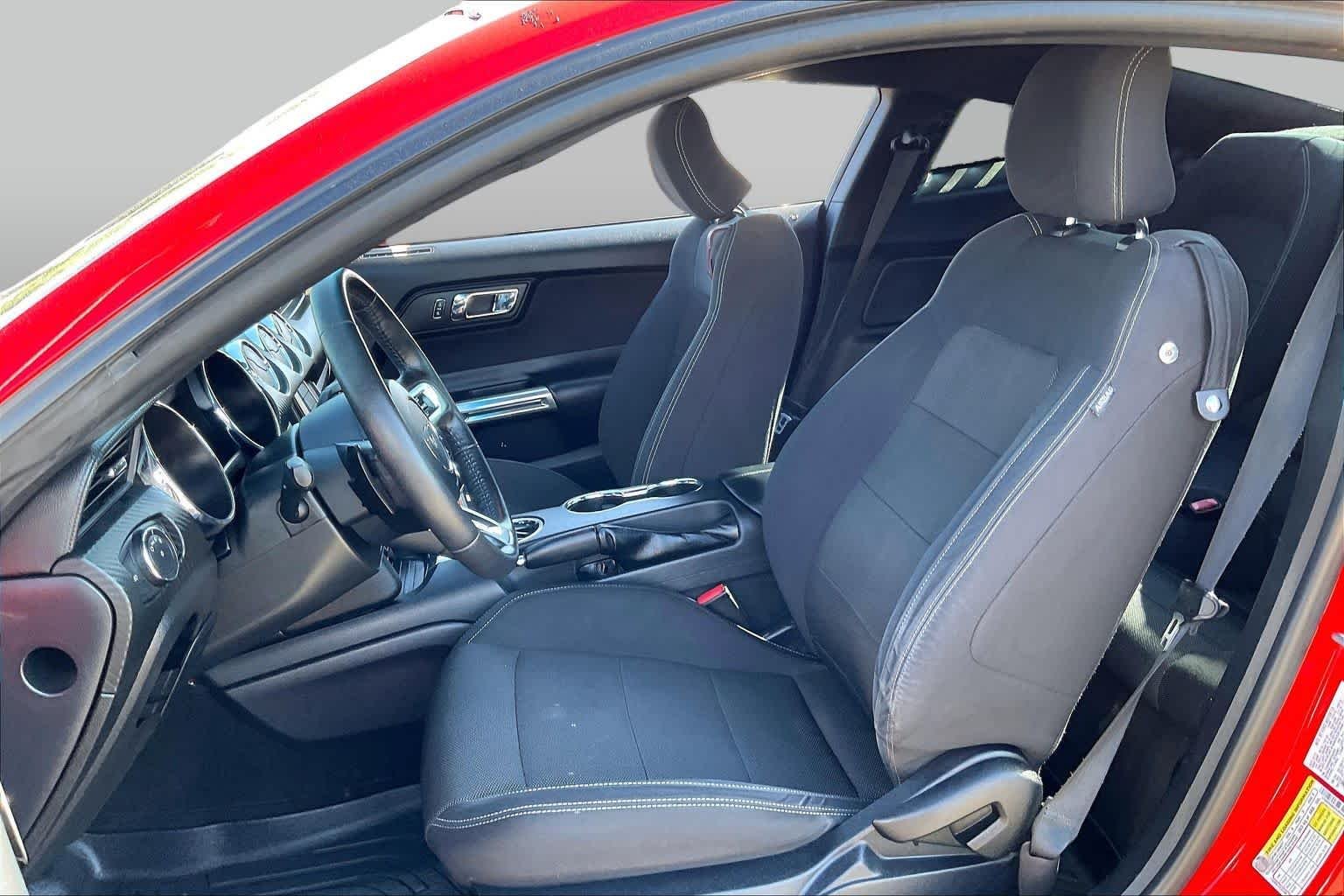 Used 2015 Race Red Ford V6 image 7