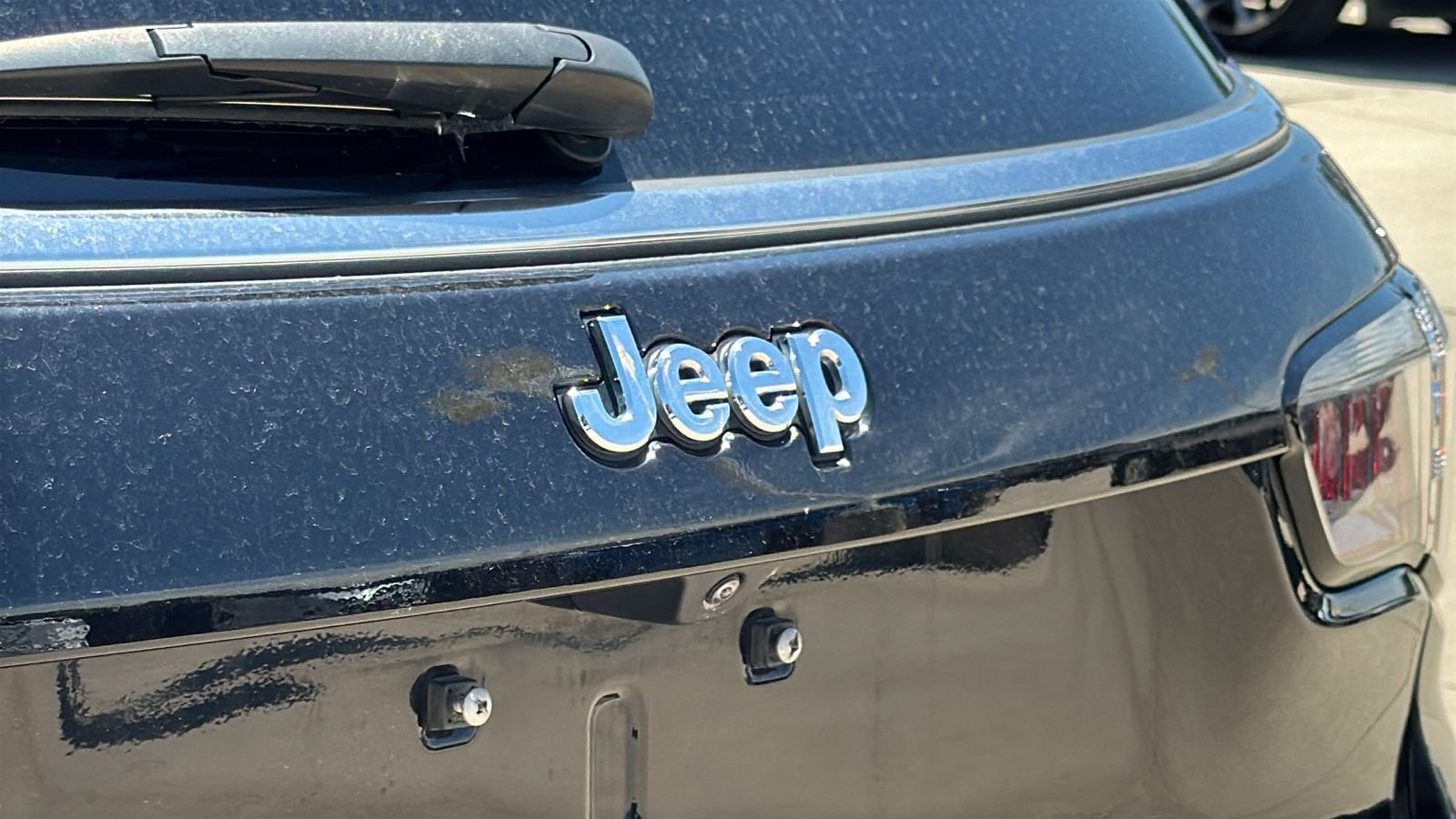 Used 2025 Black Jeep Latitude image 11